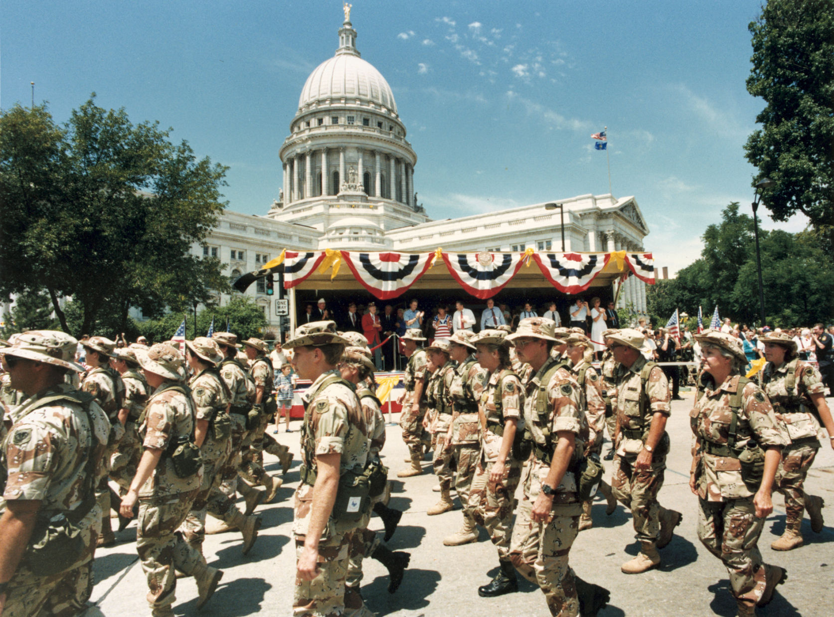 1991 - Salute to troops